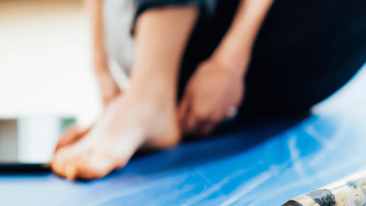 Yoga Breaks: A Refreshing Office Routine