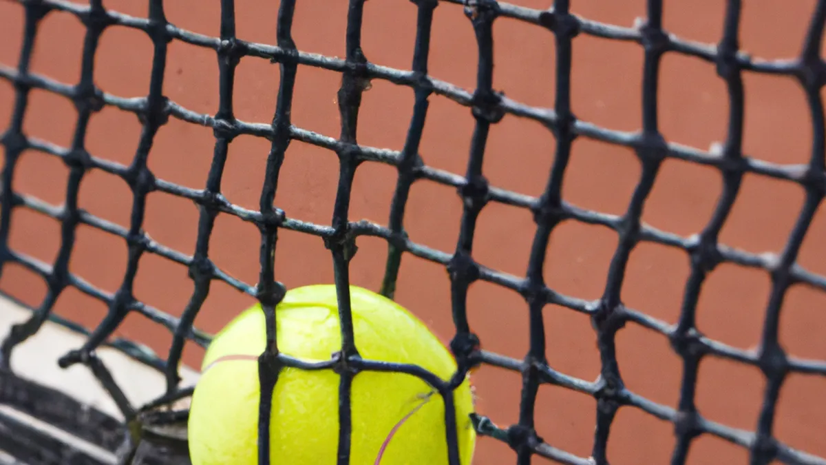 Challenge Youth with Skill Progressions (Beach Tennis)